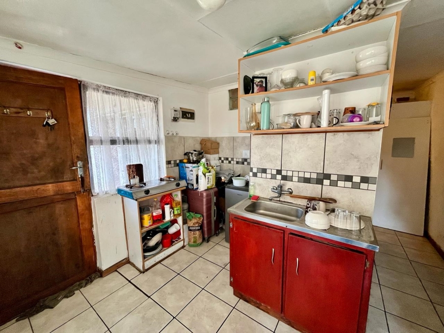 6 Bedroom Property for Sale in Riverton Western Cape